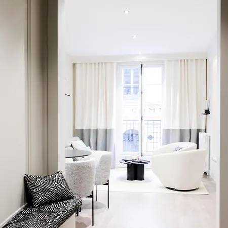 Bel Au Centre De Parigi
